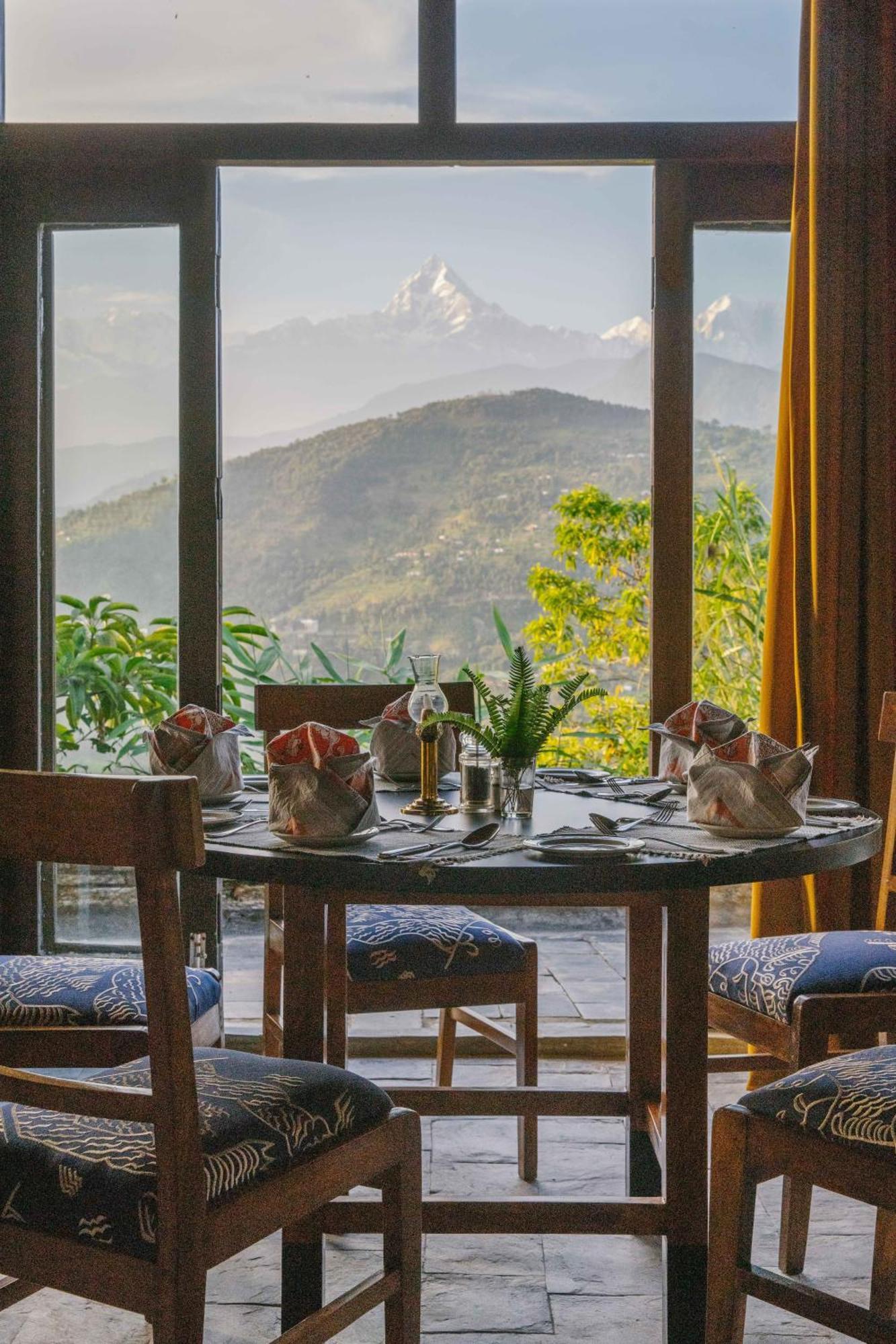 Tiger Mountain Pokhara Lodge Extérieur photo