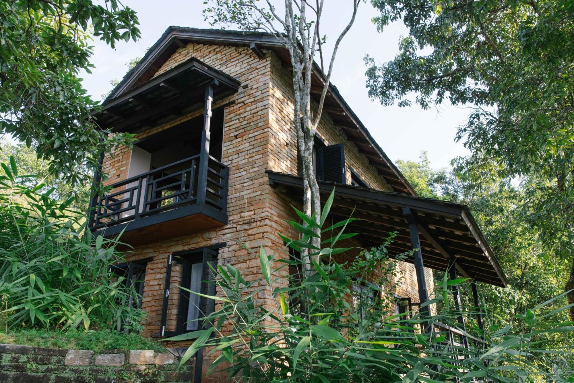 Tiger Mountain Pokhara Lodge Extérieur photo