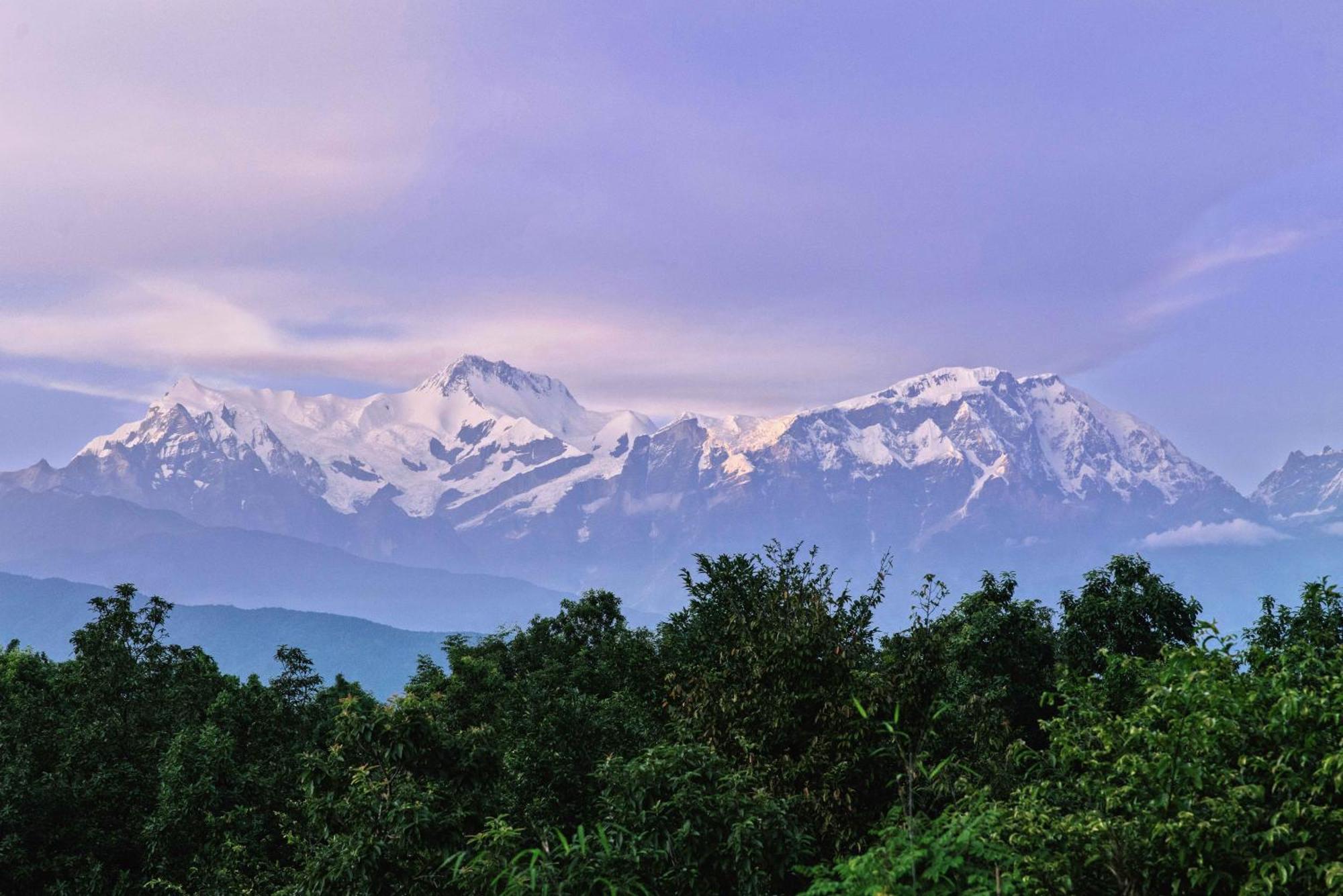 Tiger Mountain Pokhara Lodge Extérieur photo