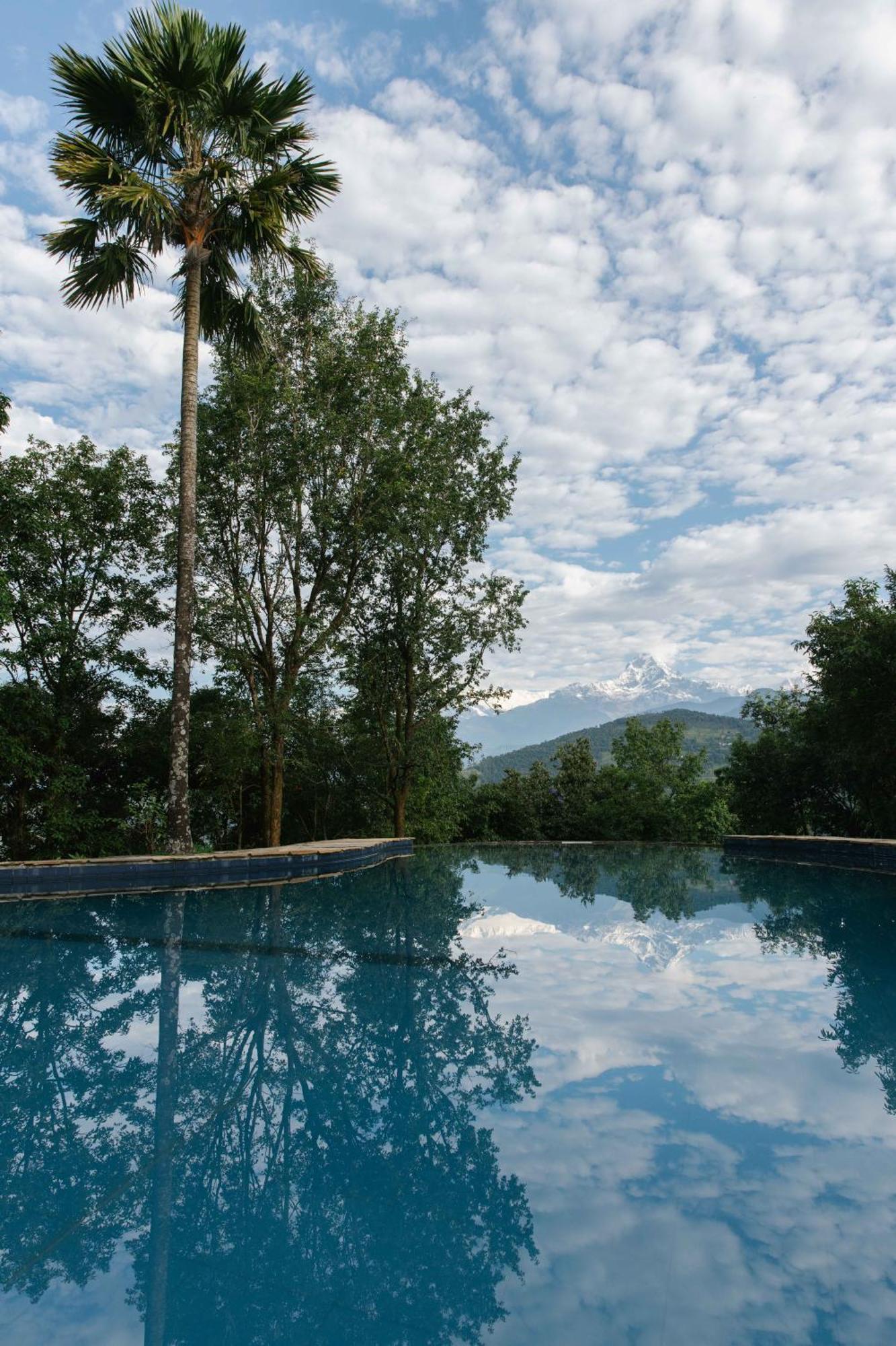 Tiger Mountain Pokhara Lodge Extérieur photo