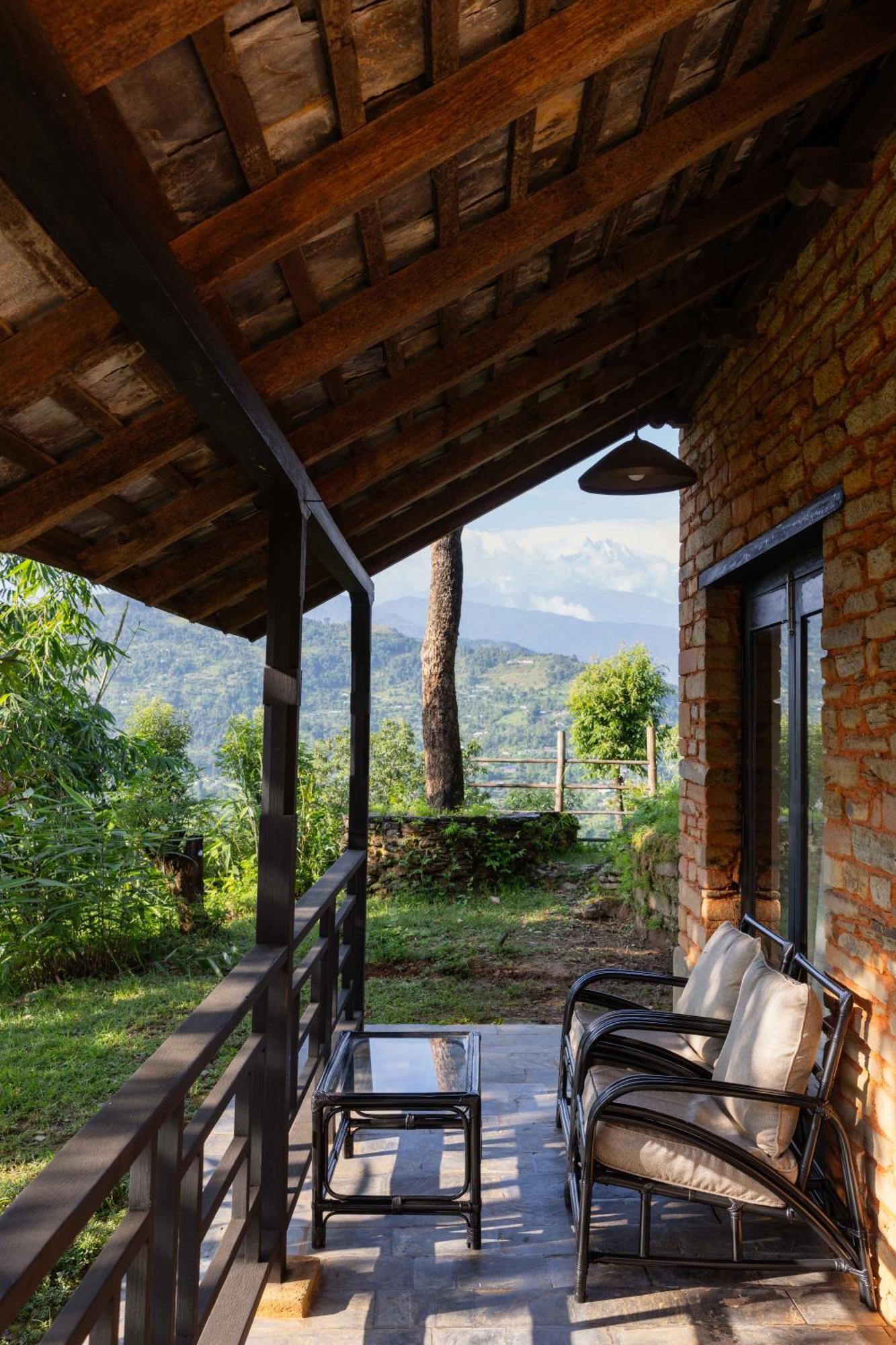 Tiger Mountain Pokhara Lodge Extérieur photo