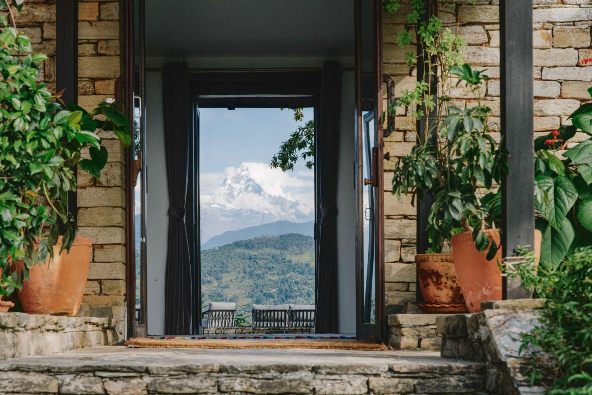 Tiger Mountain Pokhara Lodge Extérieur photo